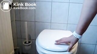 wife pooping in panties