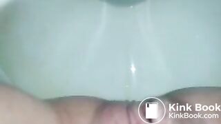 She pushing her asshole hard