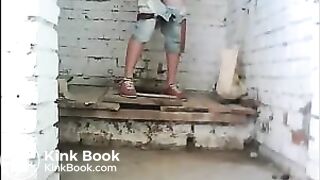 Beach toilet