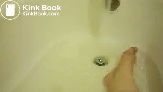 BBW Shits and plays with pussy in bath