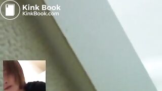 Popcorn diarrhea on the flor & disturbed during di