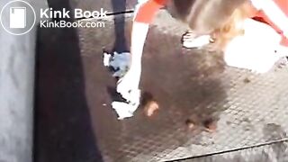 hübsches girl kackt so sweet