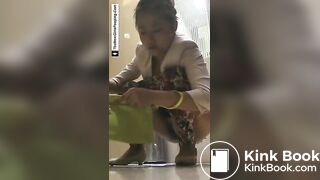 pooping shitting