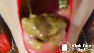 COM - Go Ahead She Isn't Looking!   Scat Sept05  Absolutely Incredible Amazing CamGirl