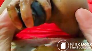 COM - Go Ahead She Isn't Looking!   Scat Sept05  Absolutely Incredible Amazing CamGirl