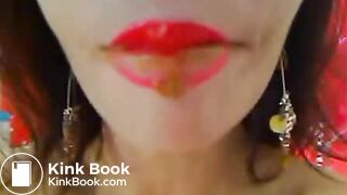 COM - Go Ahead She Isn't Looking!   Scat Sept05  Absolutely Incredible Amazing CamGirl