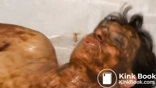 Lesbian Scat Couple Having Fun