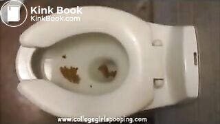 AmazingGirlsPooping (6)