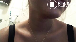 Jessy 181 toilet poo