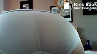 Fat granny is a scat whore