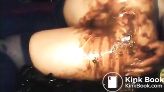 WebCam Scat Chickdiarrhea fun and beauty