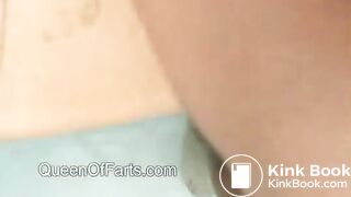 Glorious Farts by the poo