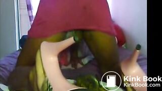 Shemale takes a giant shit