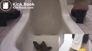 Shitting in Toilet4