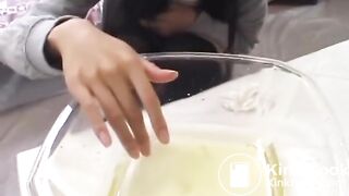 Japanese Teen Girl Pooping