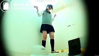 Schoolgirl wetting 3