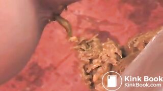 Liza peeing & pooping