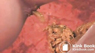 Liza peeing & pooping