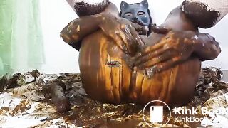 Gorgeous Toilet Whore