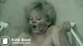 Scat: Brazilian Solo in the Bathroom