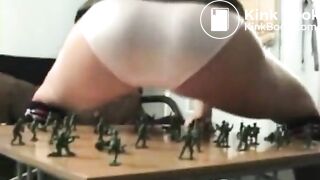 I Fart World War _ 2 min