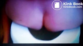 Amateur milf taking a shit