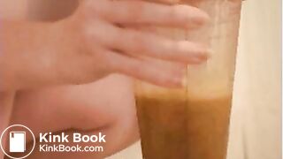 Lucy Shitting For Valentine