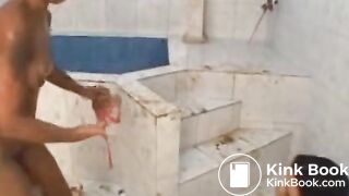 The kinkiest diarrhea tub you can think of