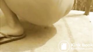 AmazingGirlsPooping (5)