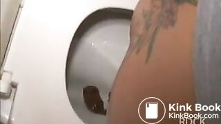 AmazingGirlsPooping (5)