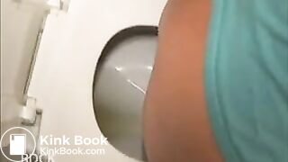 AmazingGirlsPooping (5)