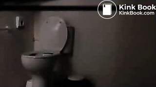 1 farts pussy-peeing