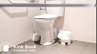 1 farts pussy-peeing