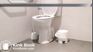 1 farts pussy-peeing