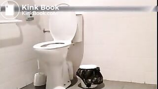 1 farts pussy-peeing