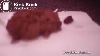 eve_poop_(640)_200608_03