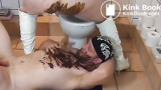 Hot Babe Shitting In Her Boyfriends Mouth