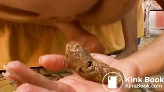 Scat - Shitting in Hand 01 - Scheisse