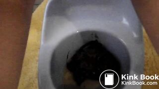 poop into baby potty-2