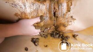 Incredible Lesbian Scat Pussy Lick