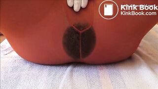 scat show in orange pantyhose