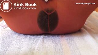 scat show in orange pantyhose