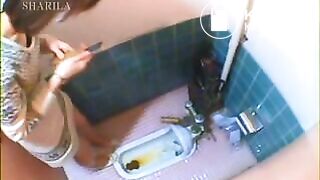 Jap Girls Pooping