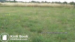 girl outdoor scat in pants