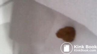 Amateur Brazilian Taking A Shit