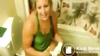 scat_going_potty_683177mp4 - Scat + Piss + Puke