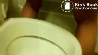 scat_going_potty_683177mp4 - Scat + Piss + Puke