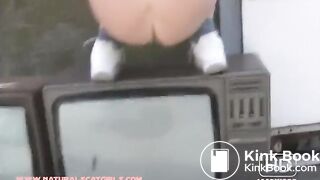 Girl pee and pooping on an old TV - Pooping, pissing girls and scat porn videos PooPeeGirlsCommp4