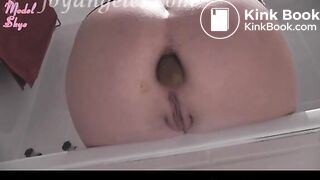 Beautiful Ass Pooping