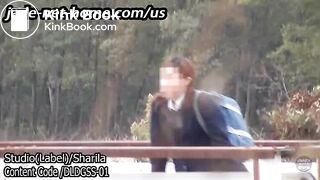 japanese 　highschoolgirls pee in the middle of coming back from school